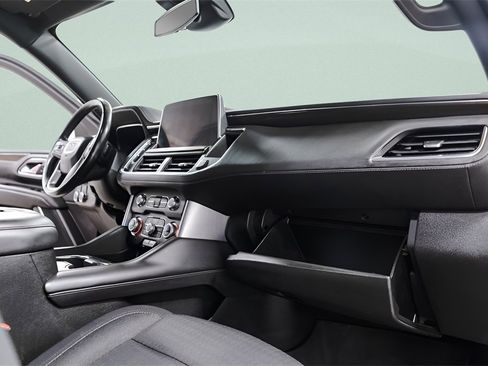 Used 2023 GMC Yukon SLE image 36