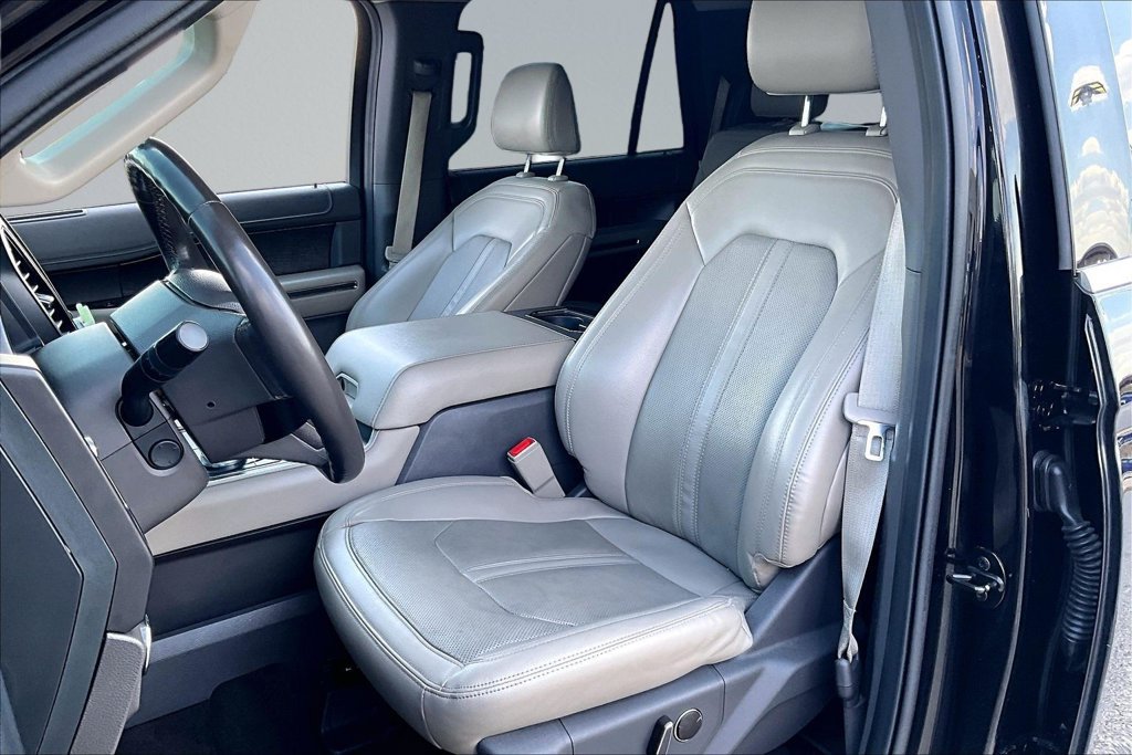Used 2021 Ford Expedition Limited AWD/4WD image 24