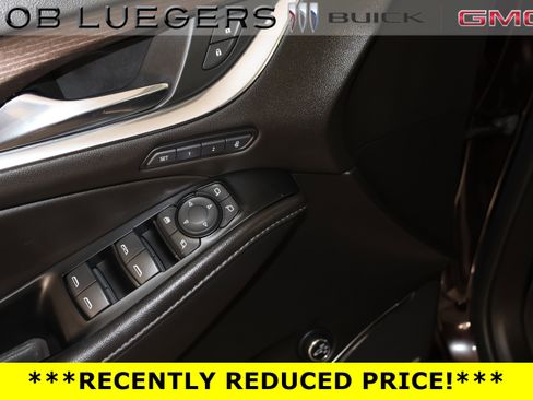 Certified 2023 Buick Enclave Avenir w/ Avenir Technology Package image 9