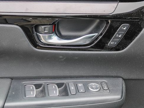 Used 2025 Honda CR-V EX-L image 22