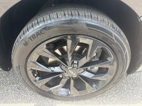 Used 2023 Kia Sorento SX AWD/4WD image 13