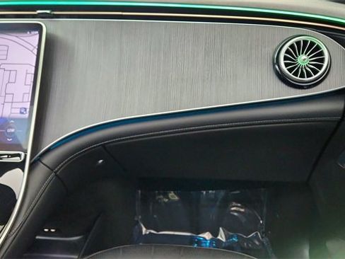 Used 2023 Mercedes-Benz EQE 500 4MATIC SUV w/ Exclusive Trim Package image 36