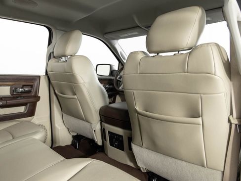 Used 2015 RAM 1500 Laramie w/ Convenience Group image 22