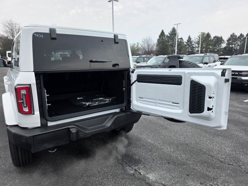 New 2025 Ford Bronco Outer Banks image 9