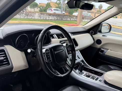 Used 2017 Land Rover Range Rover Sport HSE AWD/4WD image 10