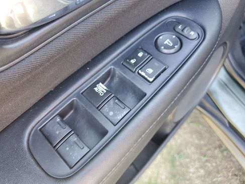 Used 2018 Honda HR-V LX image 19