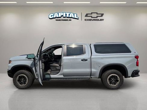 Used 2024 Chevrolet Silverado 1500 ZR2 w/ Technology Package image 13