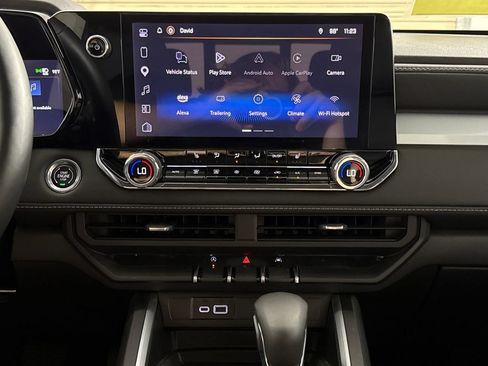 Used 2025 Chevrolet Colorado LT w/ LT Convenience Package AWD/4WD image 18