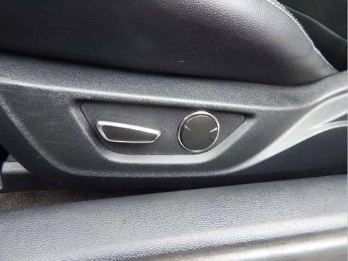 Used 2015 Ford Mustang Premium image 17