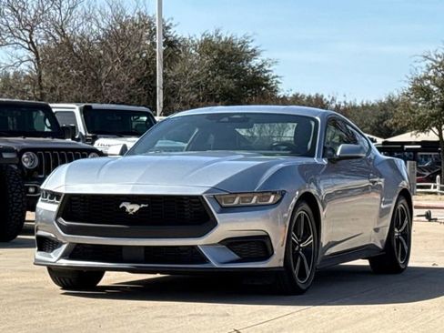 Used 2024 Ford Mustang Premium image 3