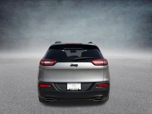 Used 2015 Jeep Cherokee Latitude w/ Comfort/Convenience Group image 7