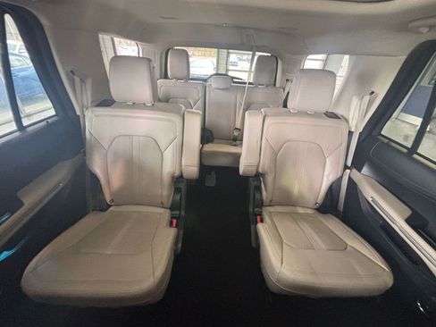 Used 2024 Ford Expedition Limited image 44