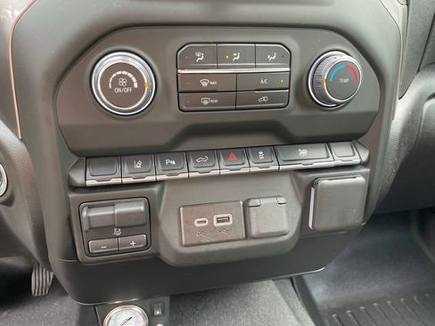 Certified 2024 Chevrolet Silverado 2500 Custom w/ Custom Value Package AWD/4WD image 31