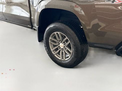 Used 2023 Chevrolet Colorado LT w/ LT Convenience Package II image 31