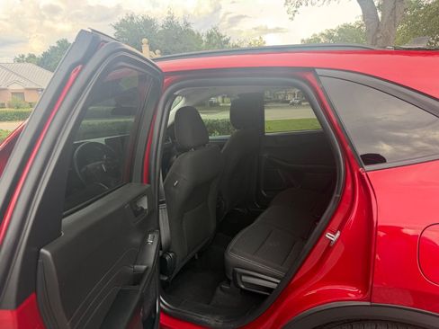 Used 2025 Ford Escape Active w/ Tech Pack #1 FWD image 15