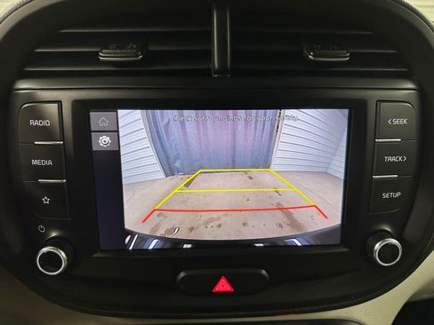 Used 2023 Kia Soul LX FWD image 14