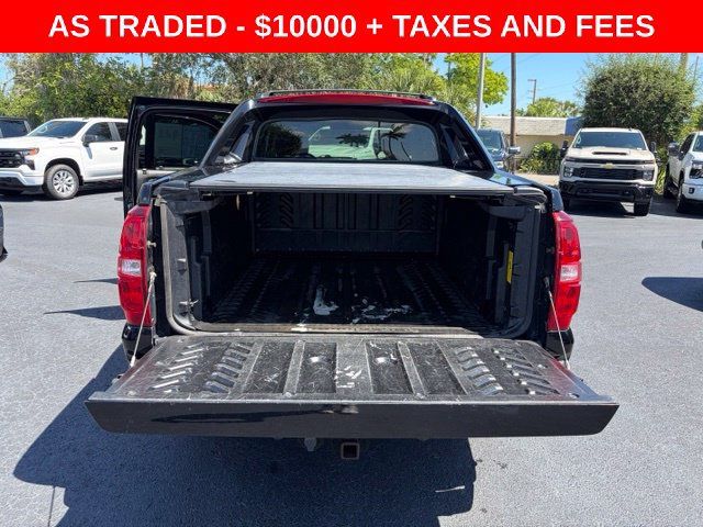 Used 2013 Chevrolet Avalanche LTZ AWD/4WD image 16