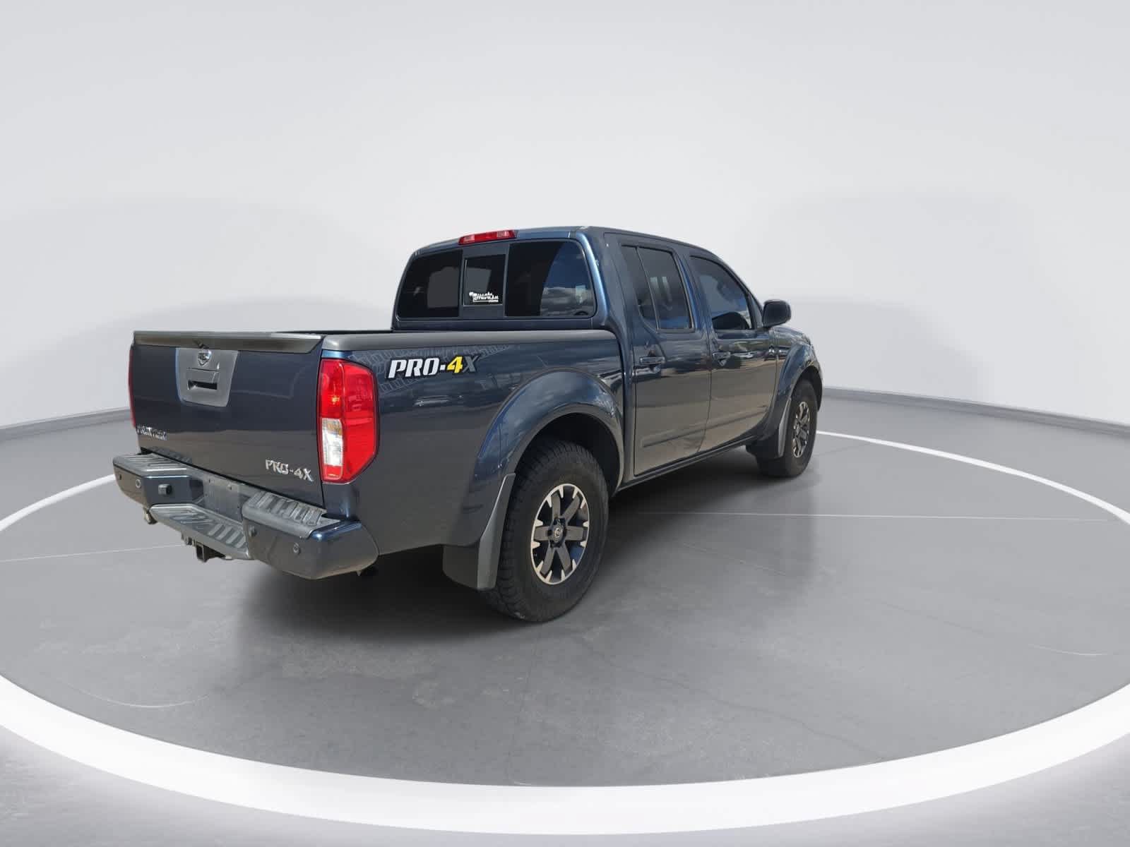 Used 2014 Nissan Frontier PRO-4X AWD/4WD image 8