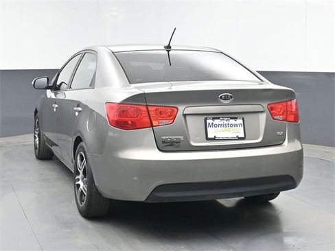 Used 2010 Kia Forte EX image 12