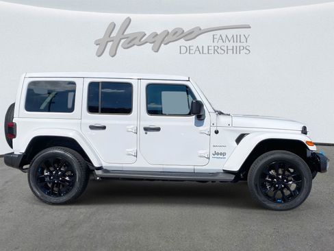 Used 2022 Jeep Wrangler Unlimited Sahara w/ Cold Weather Group image 2