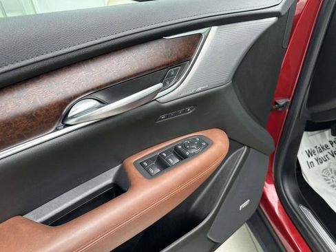 Certified 2023 Cadillac XT5 Premium Luxury AWD/4WD image 16