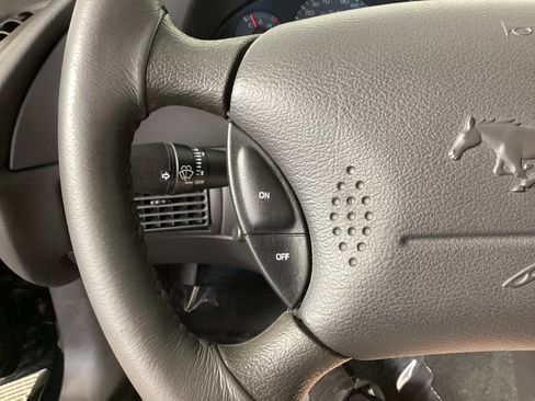 Used 2001 Ford Mustang GT RWD image 17