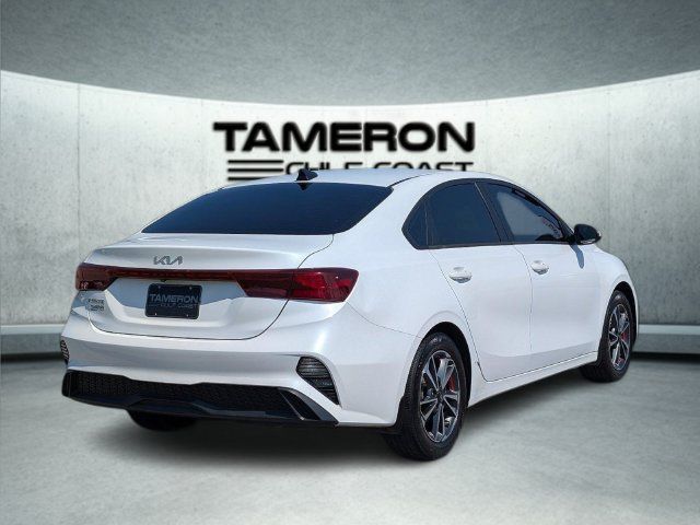 Used 2023 Kia Forte LXS FWD image 7