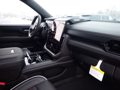 New 2026 GMC Yukon AT4 Ultimate image 17