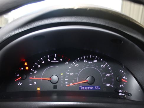 Used 2011 Toyota Camry LE w/ LE Extra-Value Pkg image 12