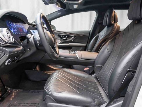 Certified 2022 Mercedes-Benz EQS 580 4MATIC Sedan image 18