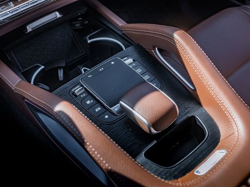 Used 2024 Mercedes-Benz GLE 350 4MATIC image 28