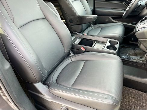 Used 2024 Honda Odyssey Touring image 32