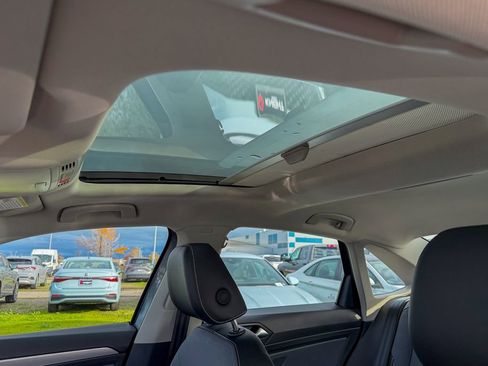 New 2026 Volkswagen Jetta SE image 20