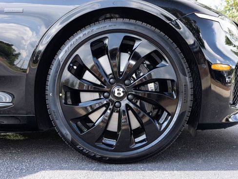 Certified 2025 Bentley Continental GTC AWD/4WD image 6
