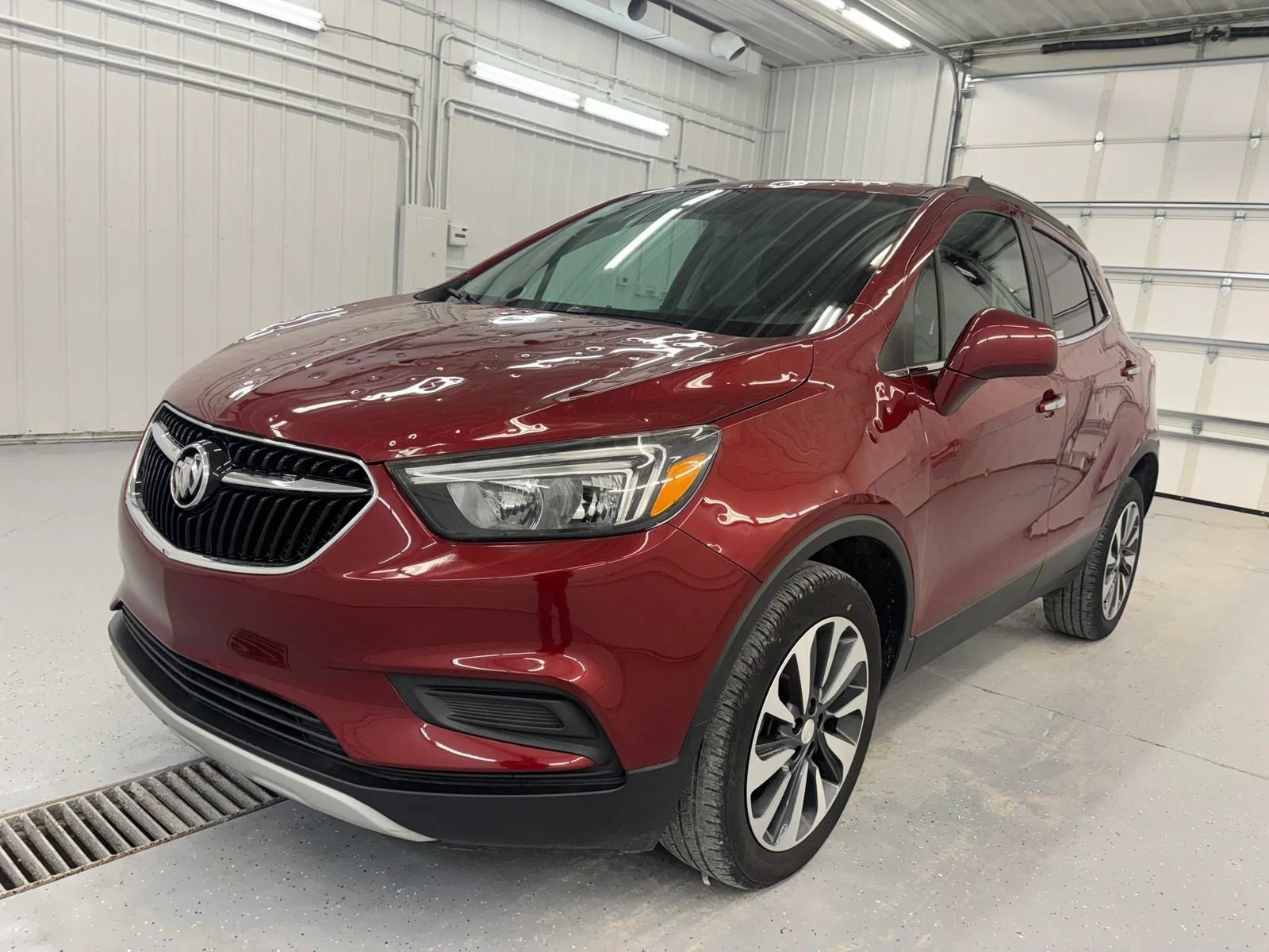Used 2022 Buick Encore Preferred AWD/4WD image 19