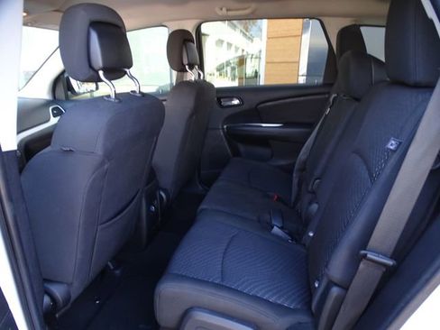 Used 2018 Dodge Journey SE w/ Blacktop Package image 17