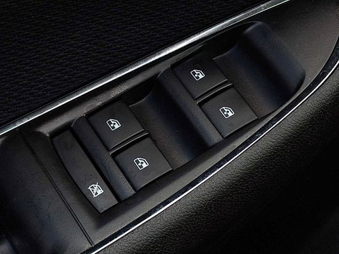 Used 2017 Chevrolet Cruze LT image 24