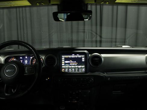 Used 2022 Jeep Wrangler Unlimited Sport image 4