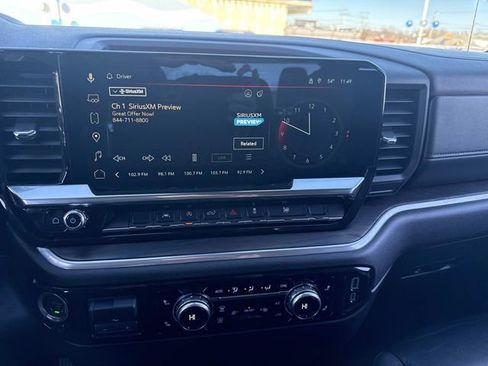 Used 2025 GMC Sierra 1500 SLT image 24