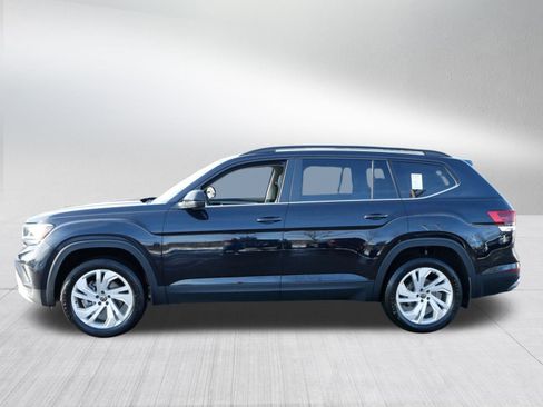 Certified 2023 Volkswagen Atlas SE image 4