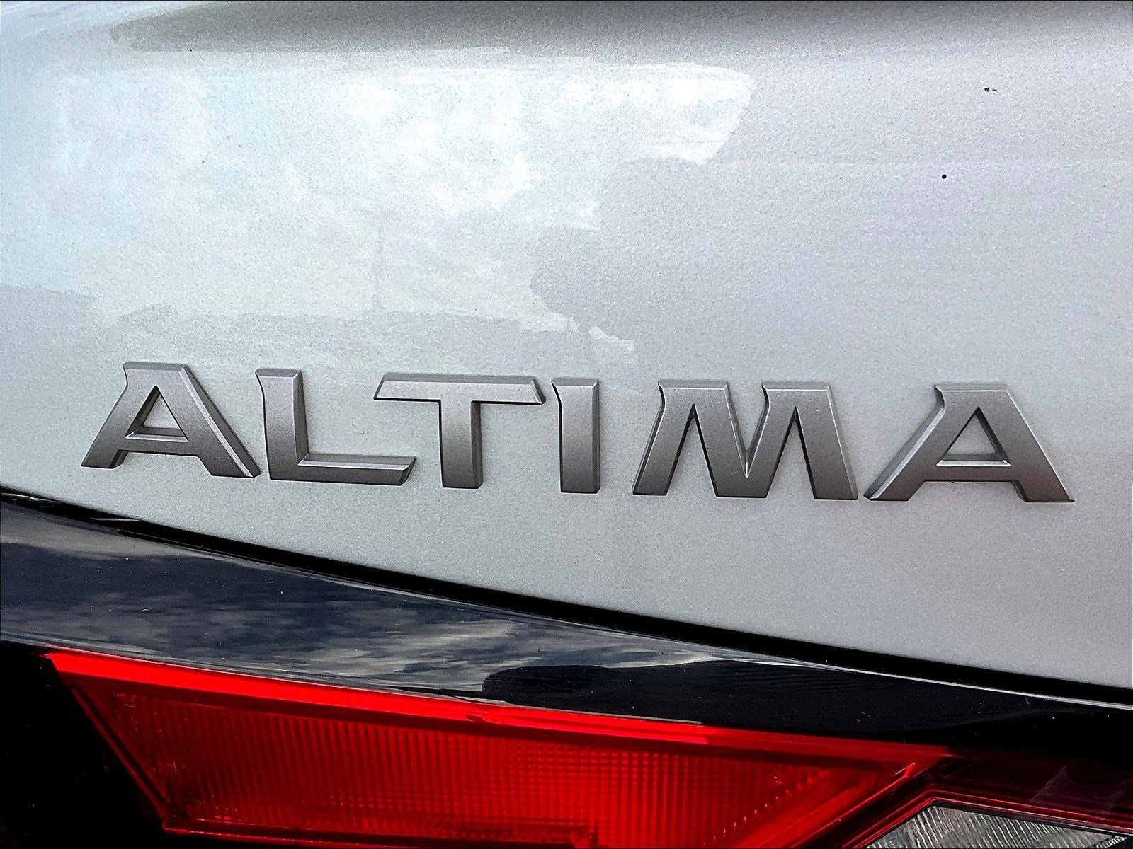 Used 2025 Nissan Altima 2.5 S FWD image 23