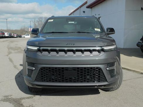 New 2026 Jeep Grand Wagoneer L Limited image 3