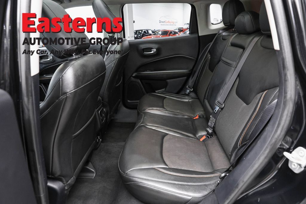 Used 2018 Jeep Compass Latitude w/ Popular Equipment Group AWD/4WD image 22