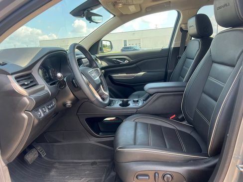 Used 2023 GMC Acadia Denali w/ Denali Ultimate Package AWD/4WD image 4