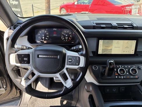 Used 2021 Land Rover Defender 110 X-Dynamic HSE AWD/4WD image 30
