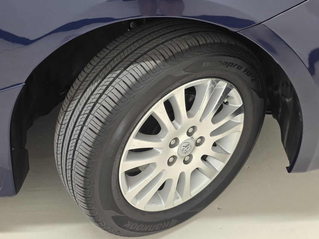 Used 2007 Toyota Sienna XLE FWD image 48