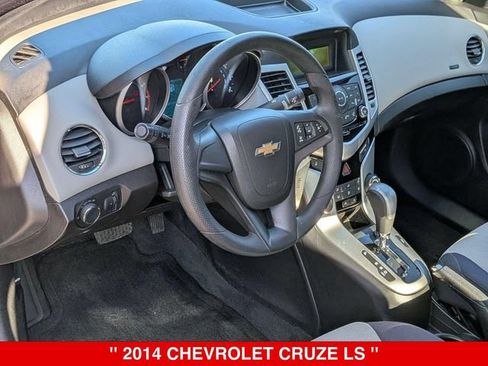 Used 2014 Chevrolet Cruze LS FWD image 16