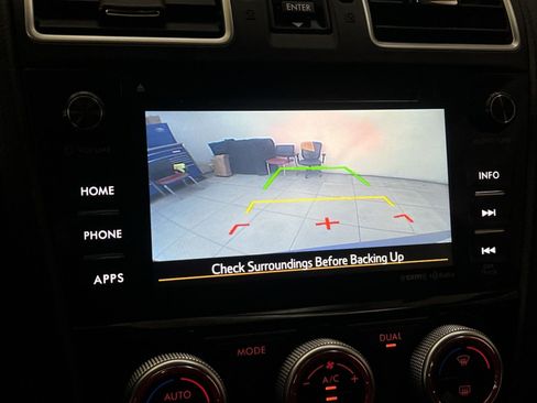 Used 2017 Subaru Forester 2.5i Touring AWD/4WD image 18