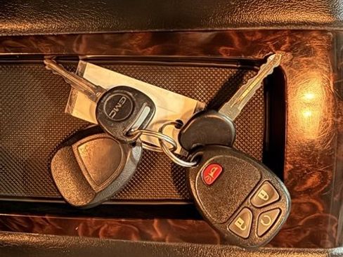 Used 2010 GMC Sierra 1500 Denali image 41