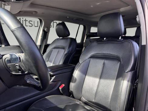 Used 2022 Jeep Grand Cherokee L Limited image 10